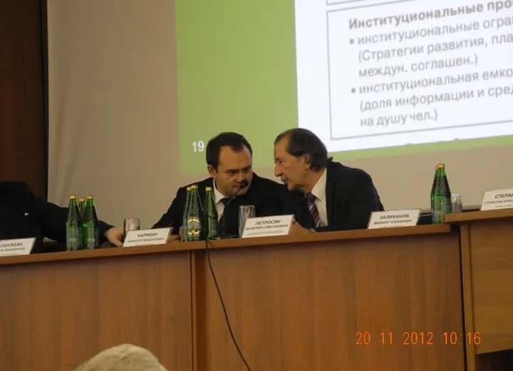 Karyakin A.F. Minister of Ecology and Natural Resources of the Voronezh region and Petrosyan V.S.